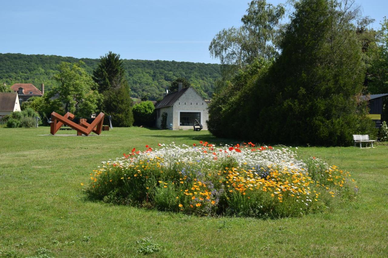 Dans Parc De Sculptures - 