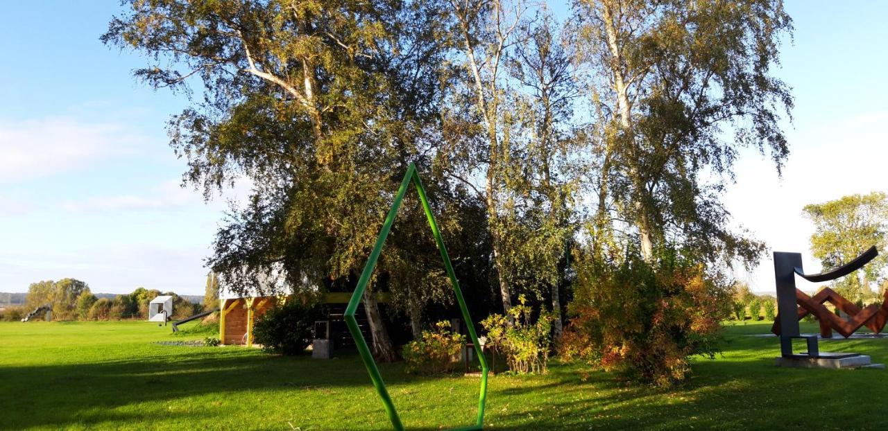 Dans Parc De Sculptures - 