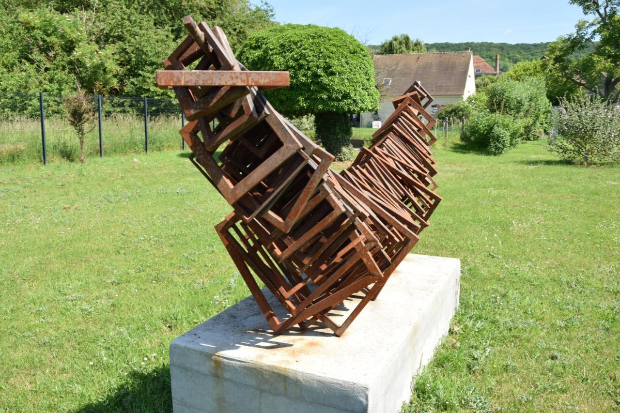 Dans Parc De Sculptures - 