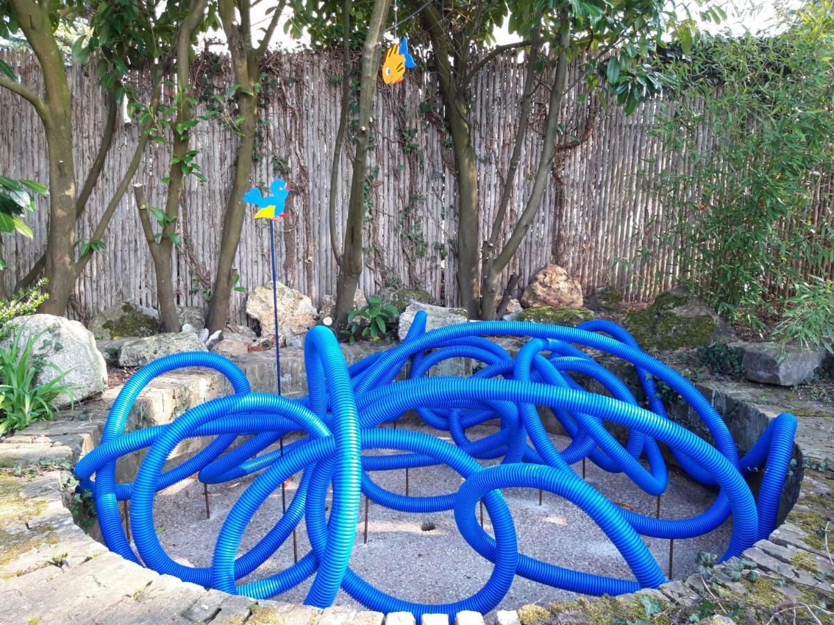 Dans Parc De Sculptures - 